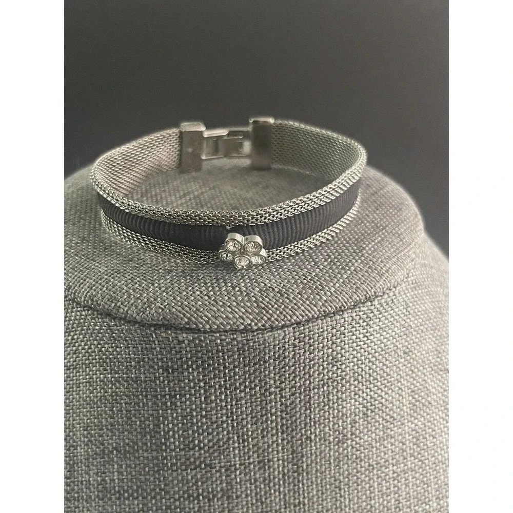 Guess Cable Rhinestone Rhinestone Floral CaSual Dressy Bracelet